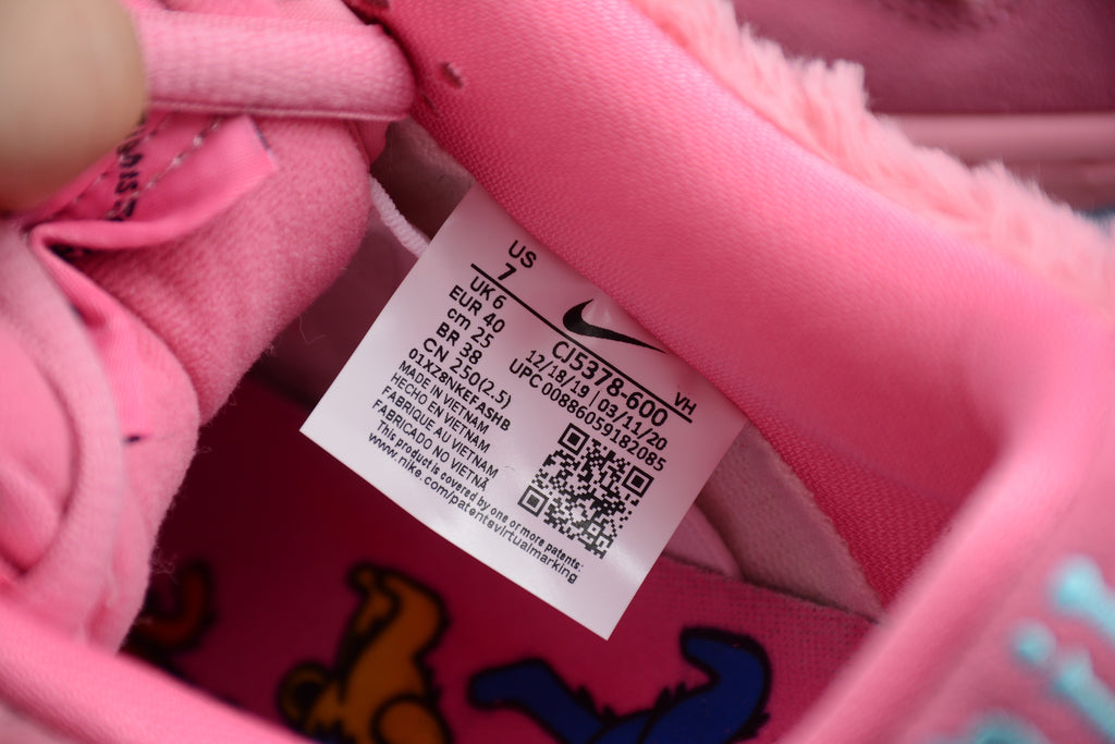 SB Dunk Low GD Bears Opti Pink
