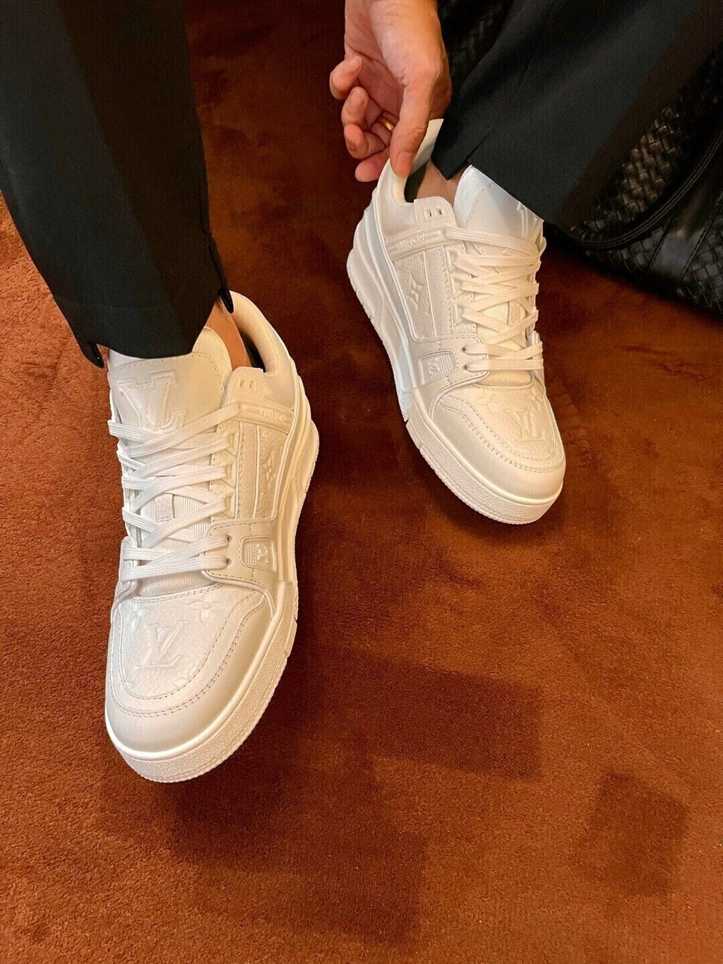 LV Trainer White