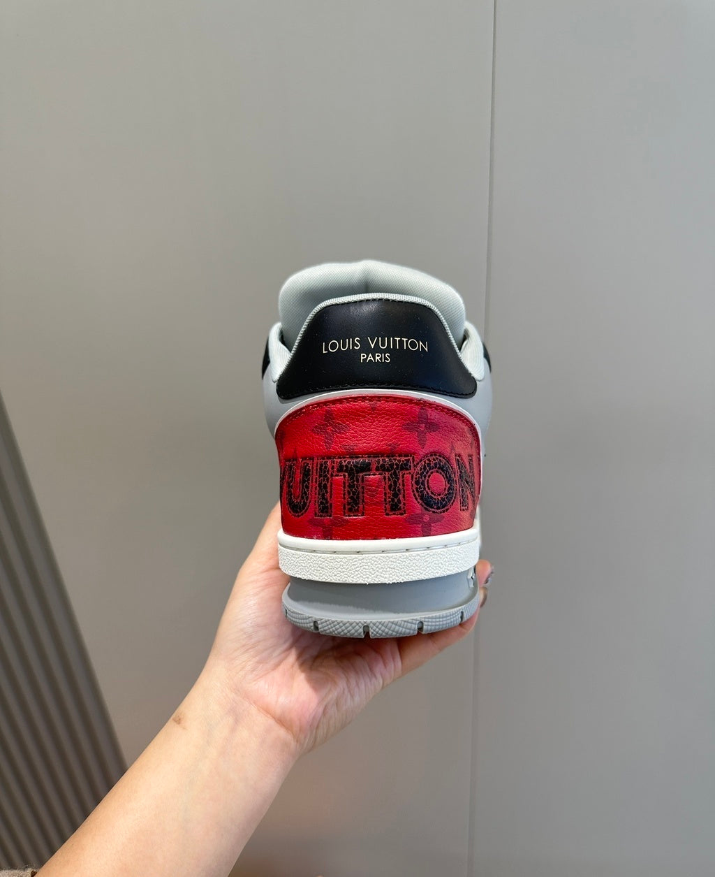 LV Trainer Red Grey Black