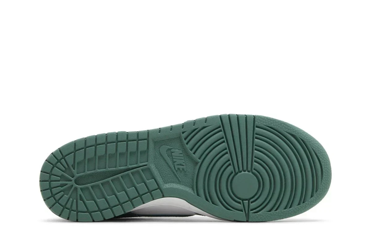 Dunk Low Bicoastal Green