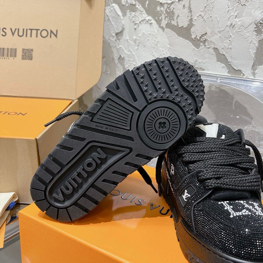 LV Trainer Maxi Black Crystals