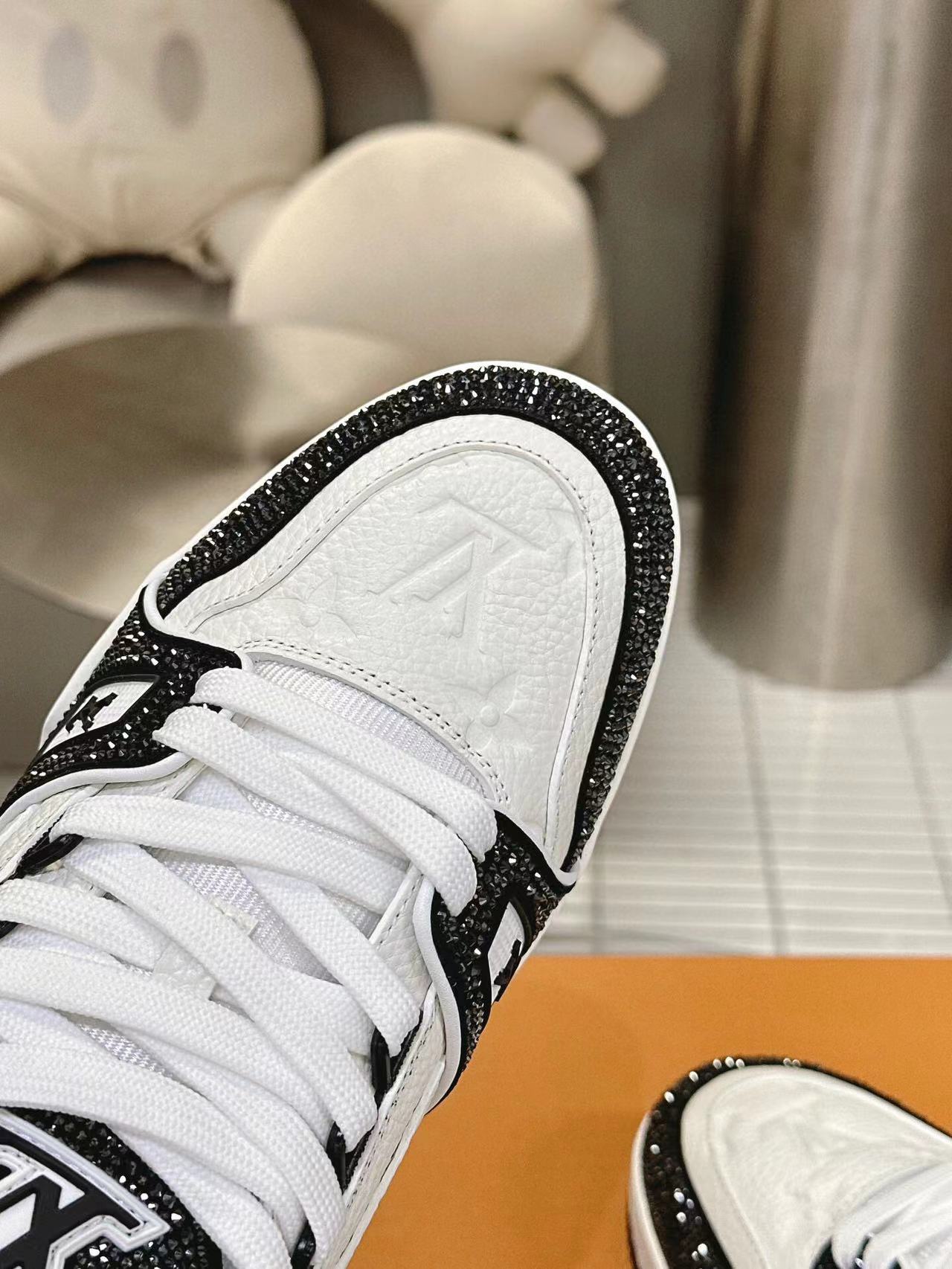 LV Trainer Black White Crystals