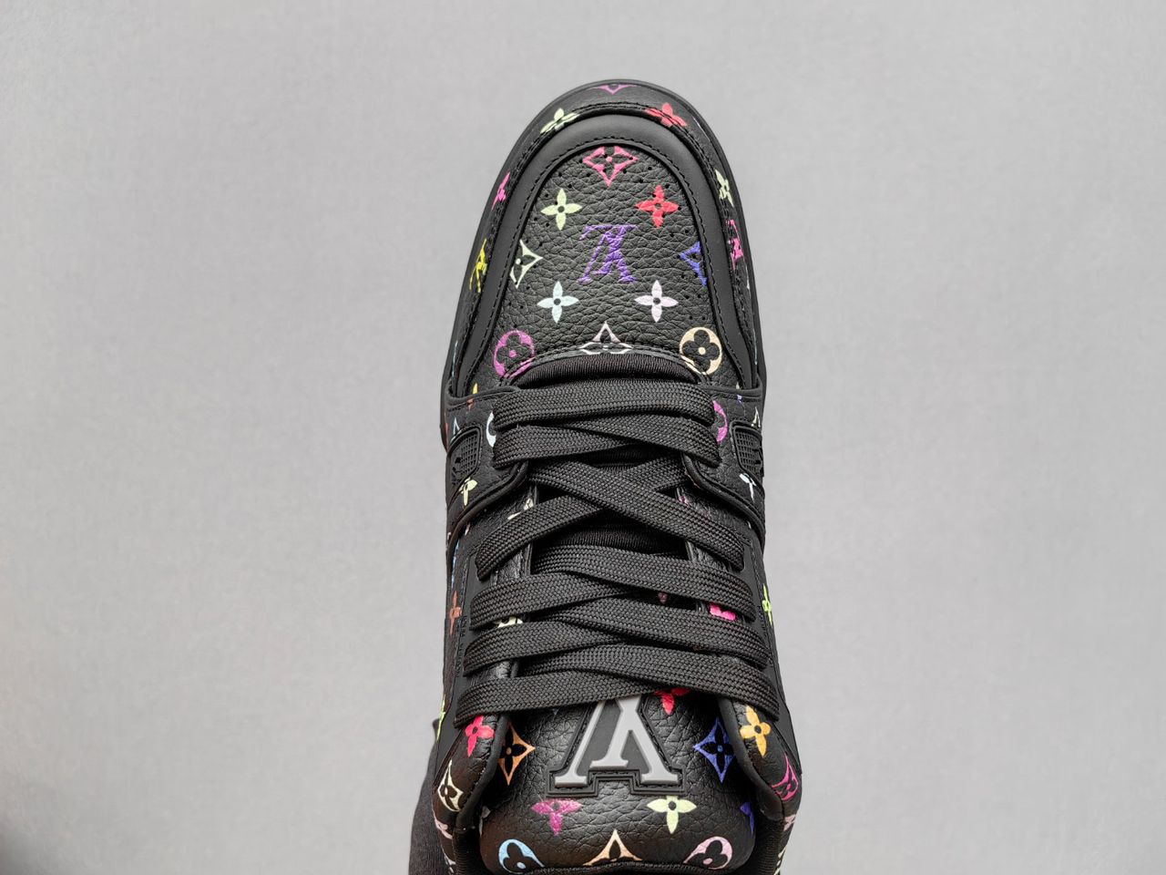 LV Trainer Takashi Murakami Black