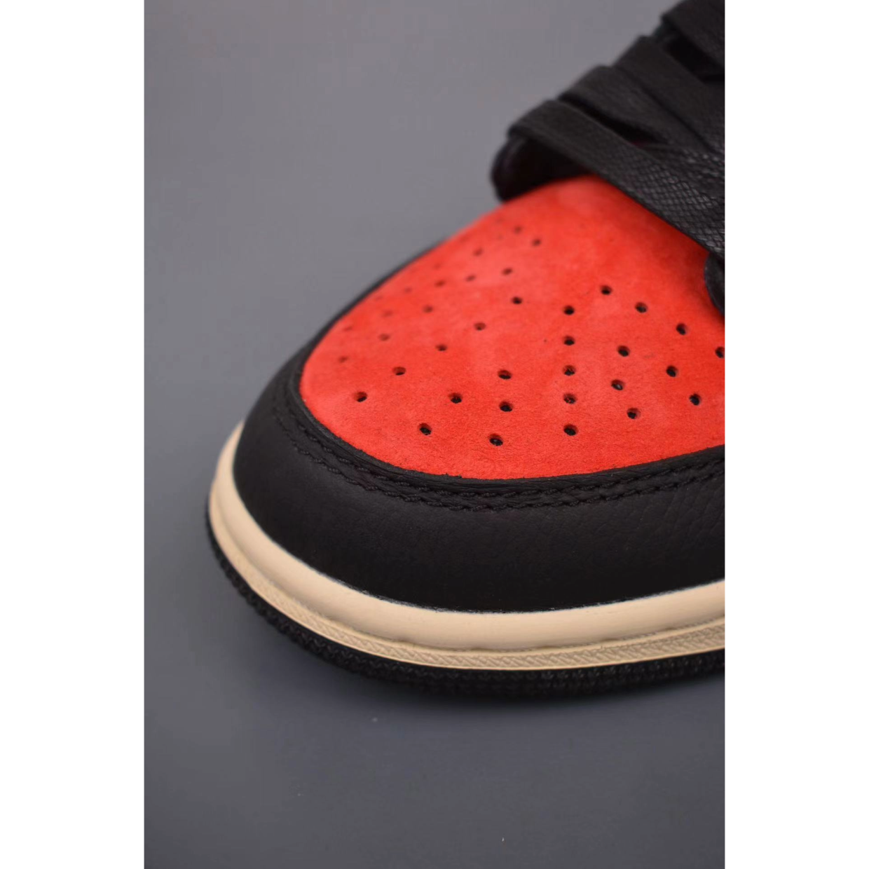 AJ 1 Retro Low x Travis Scott 'Bred' Customs