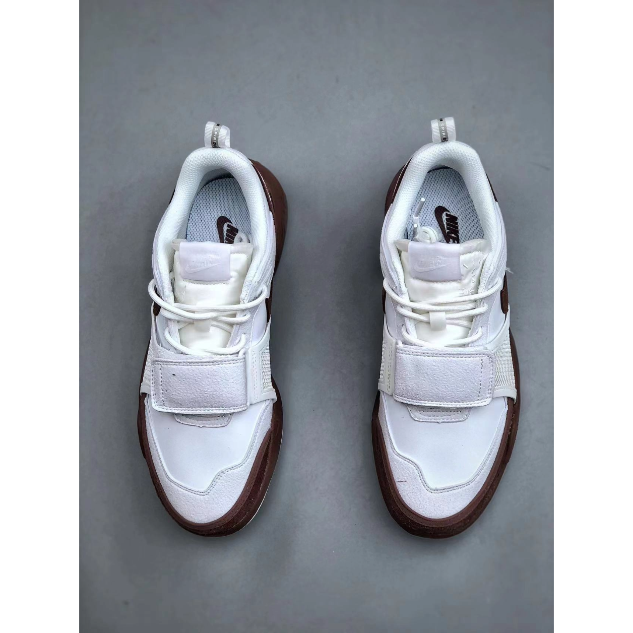 Travis x Zoom Field Jaxx 'Light Chocolate'
