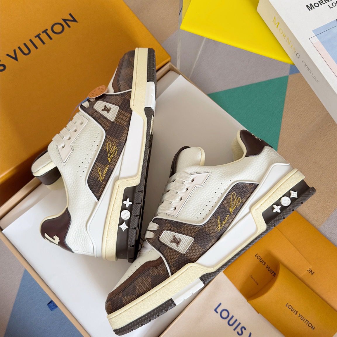LV Trainer #54 Brown