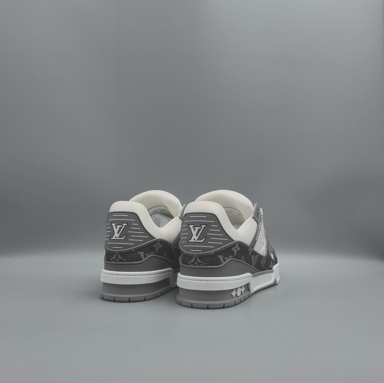 LV Trainer Grey