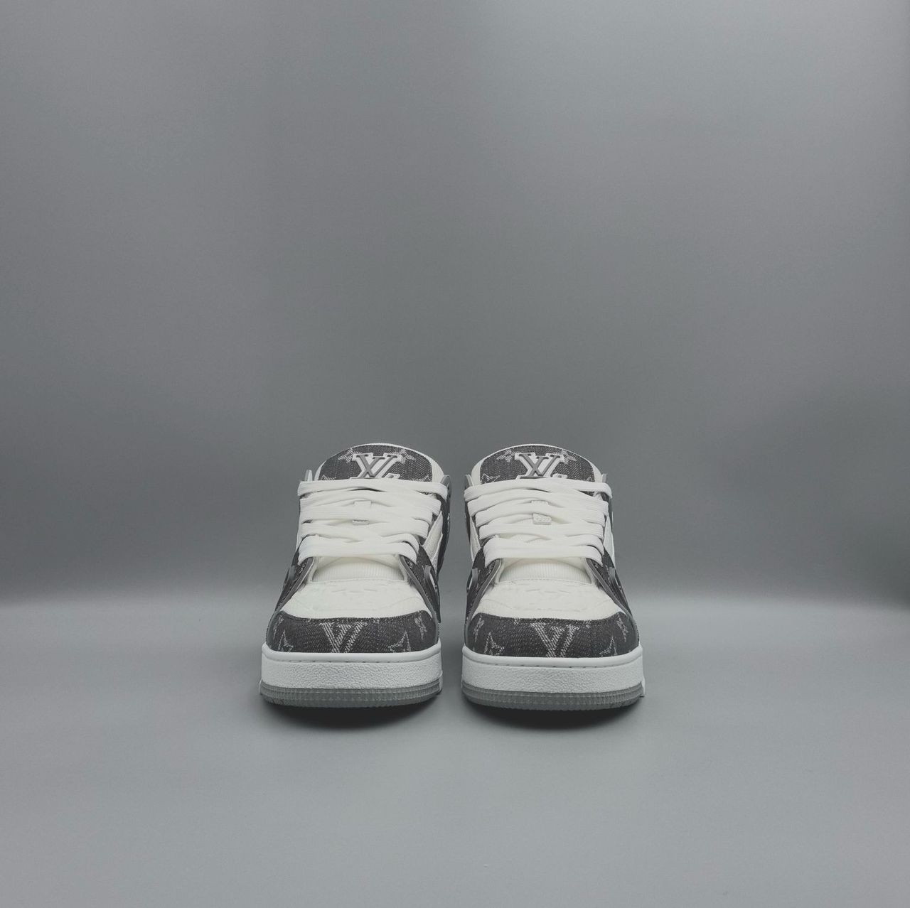 LV Trainer Grey