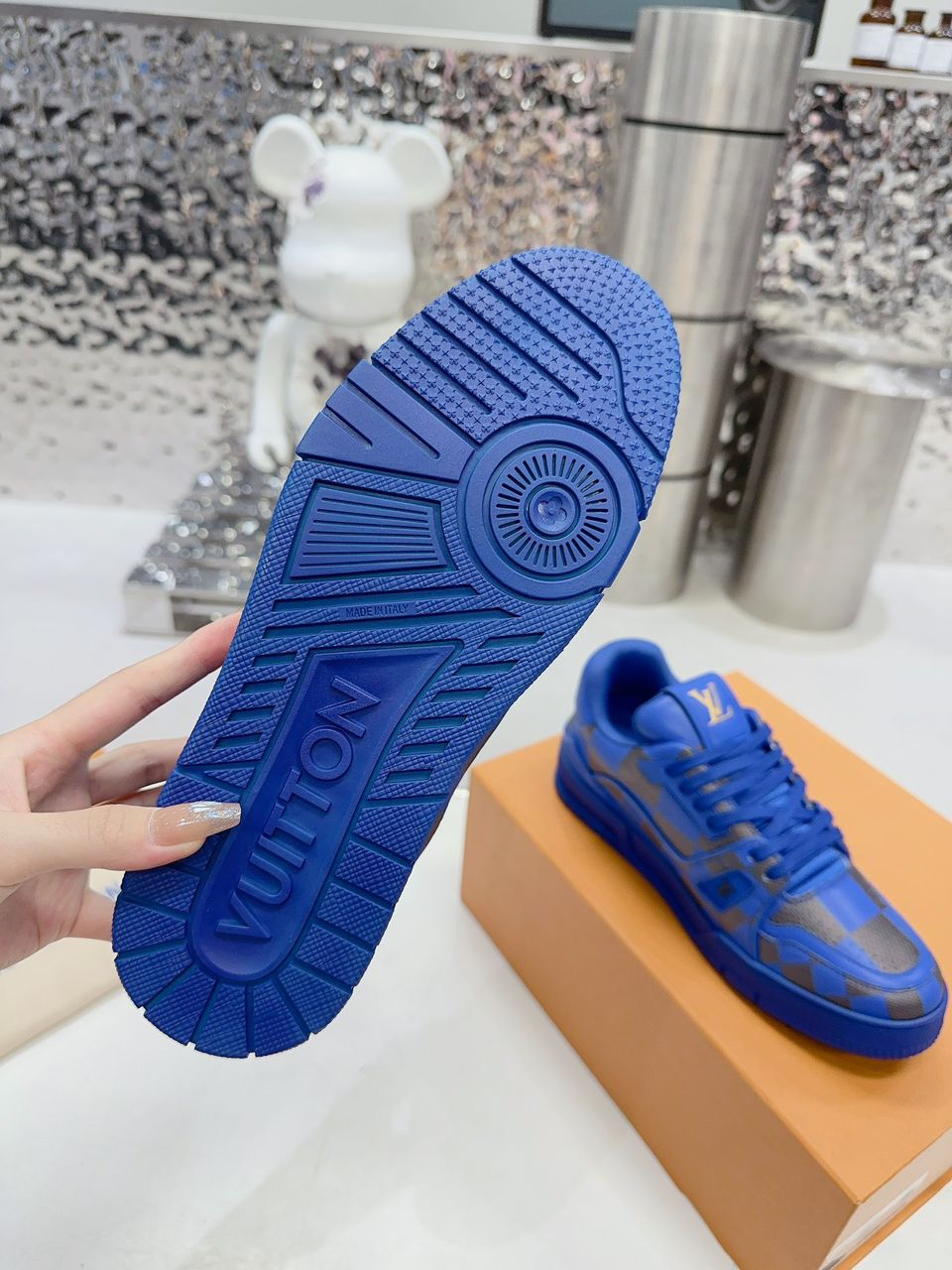 LV Trainer #54 Blue