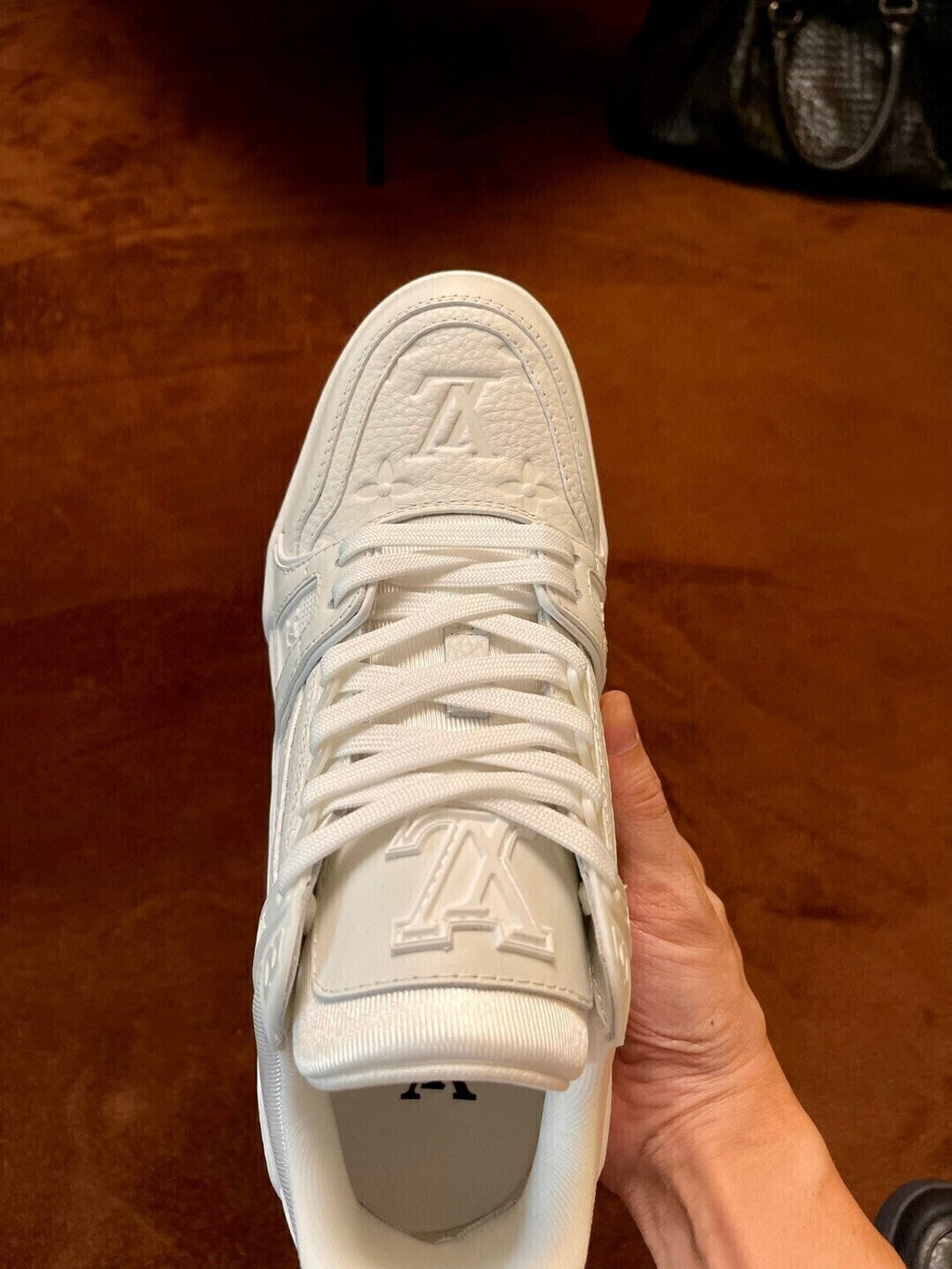 LV Trainer White