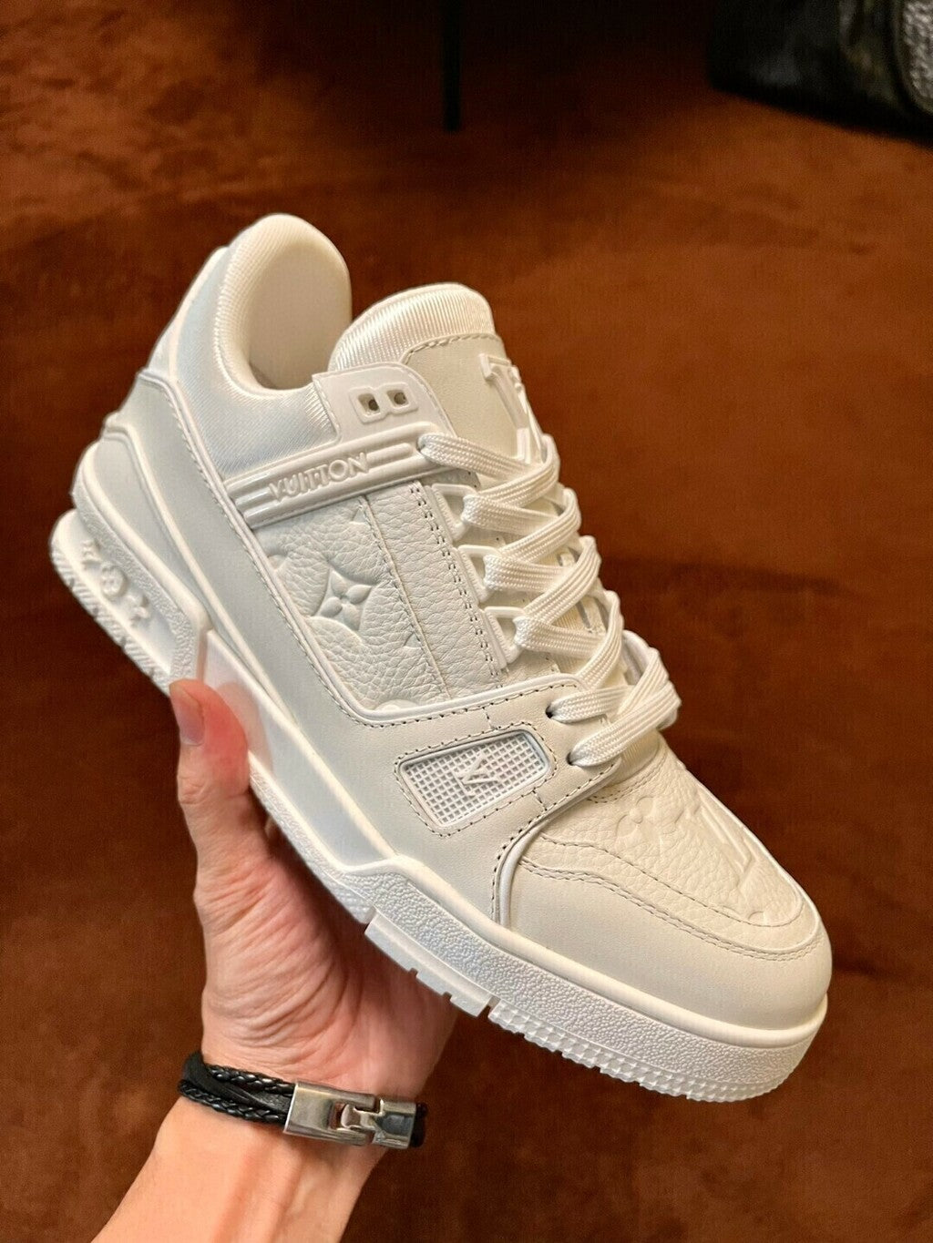 LV Trainer White